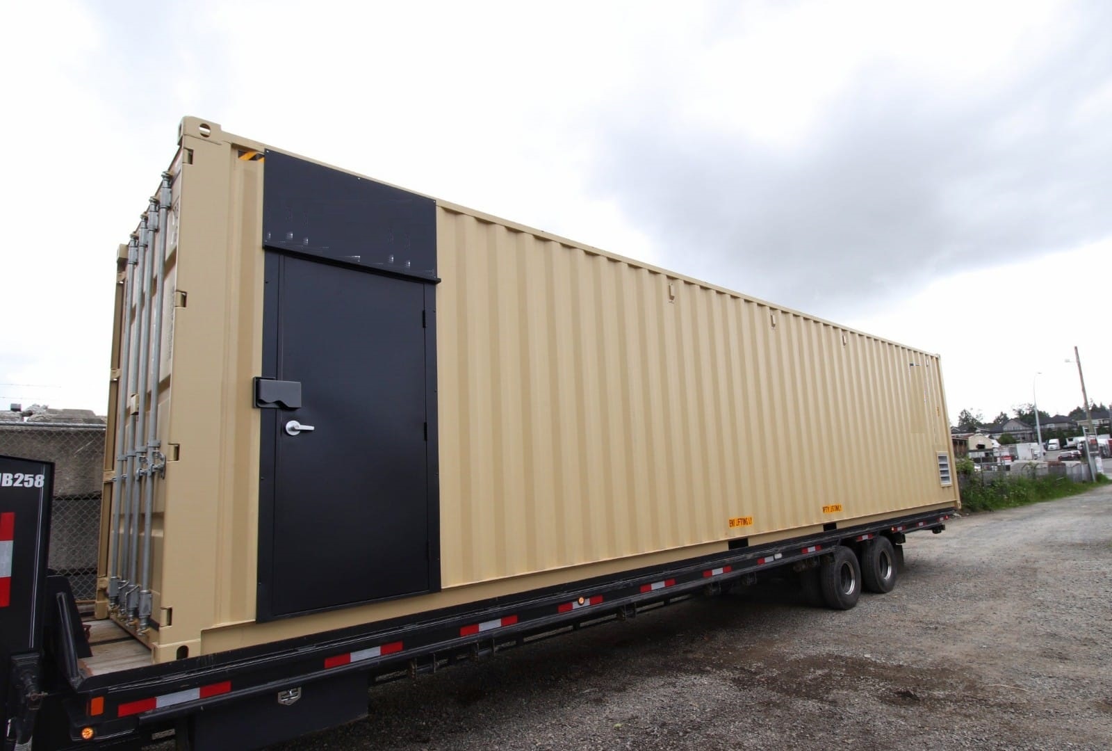 40′ Compressor Room - Backstorage Containers